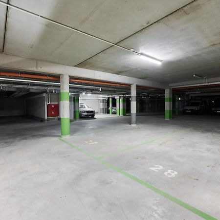 Apartment Wichrowa With Free Garage Wroclaw By Noclegi Renters Exterior foto