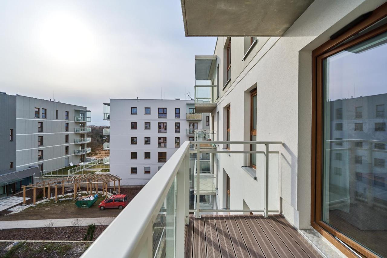Apartment Wichrowa With Free Garage Wroclaw By Noclegi Renters Exterior foto
